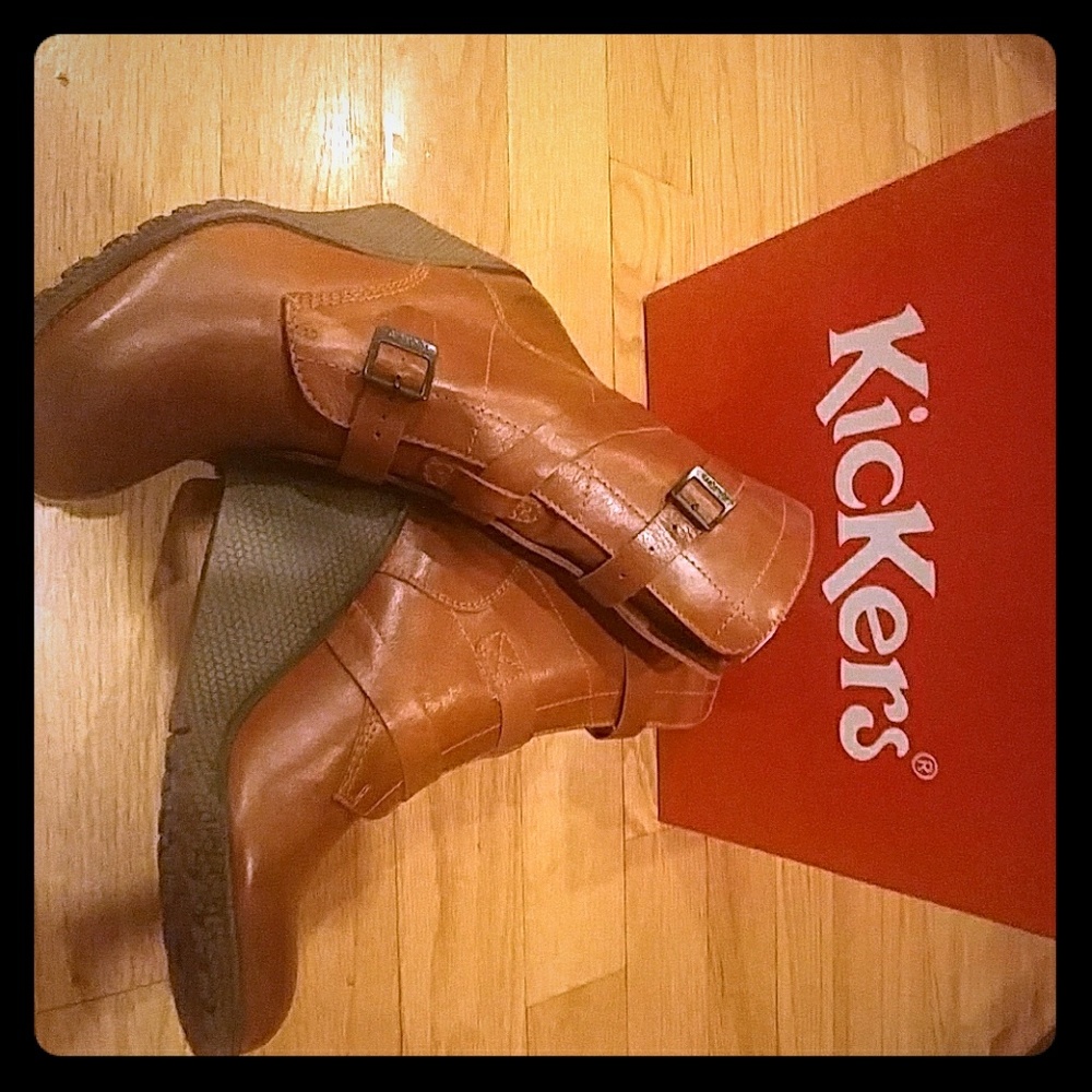 Mid calf Durable Weather Wedge Boots